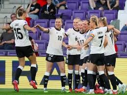 曼晚：曼城预计将在本赛季留下胡桑诺夫